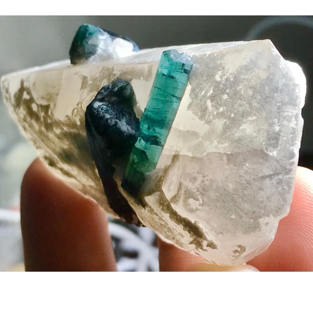 410 Carats Beautiful Indicolite Tourmaline Crystal Specimen from Afghanistan
